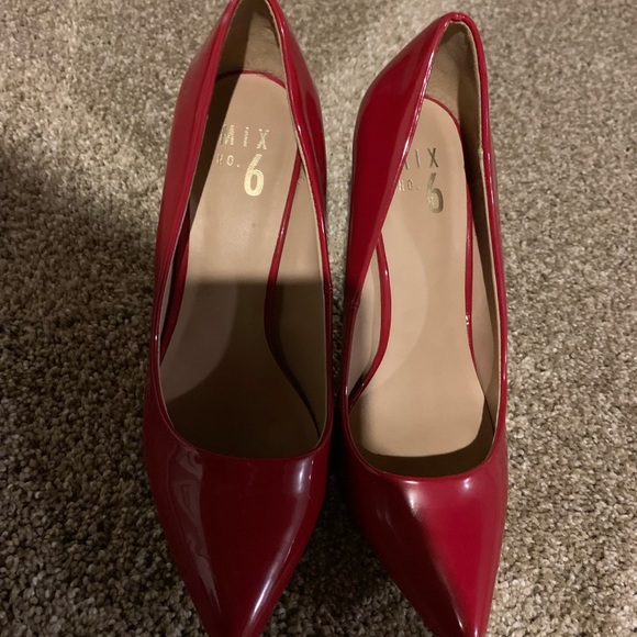 Heels - Picture 2 of 3